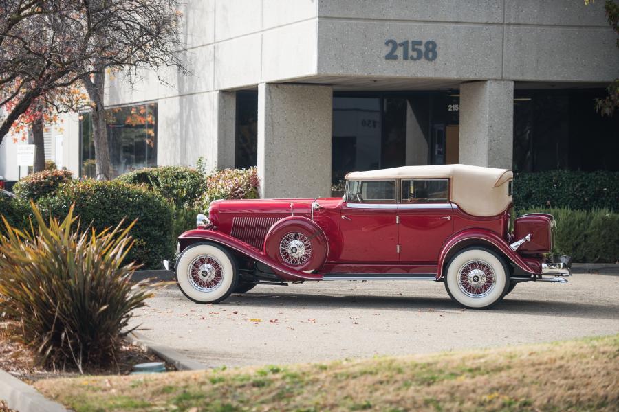  Auburn V12 1250 Salon Dual Ratio Phaeton Sedan 1934 года  (фото 2 из 16)